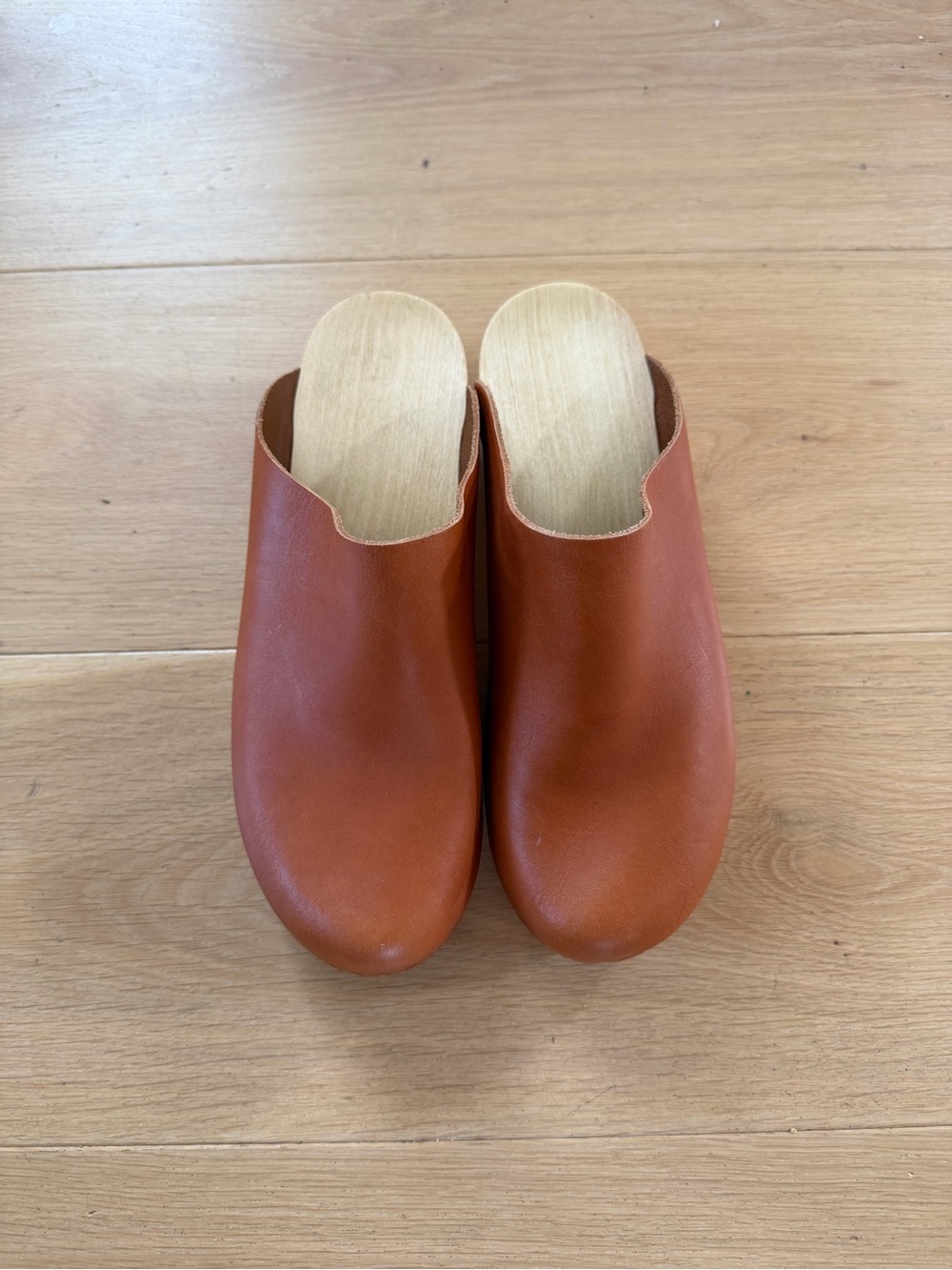Bryr Worker Clogs in Whiskey - Picture 5 of 9